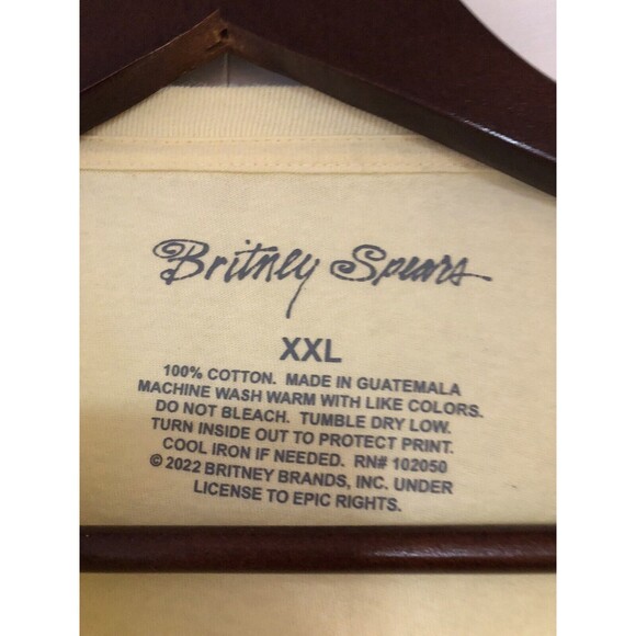 Britney Spears Shirt Womens XXL 2XL Yellow BRITNEY STRONGER Short Sleeve Cotton - Picture 4 of 4